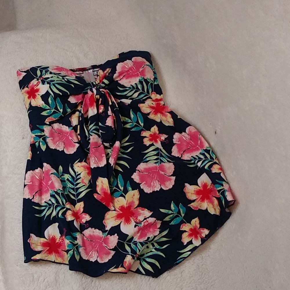 Floral top PRICE DROP